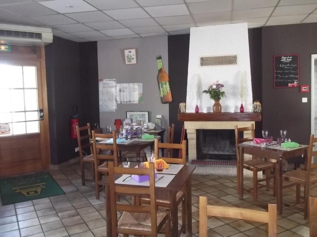 Hotel Des Cotes De Meuse Saint-Maurice-sous-les-Côtes Exteriér fotografie