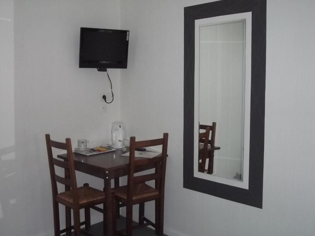 Hotel Des Cotes De Meuse Saint-Maurice-sous-les-Côtes Pokoj fotografie